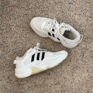 Adidas Magmur Runner Sneaker - black and white